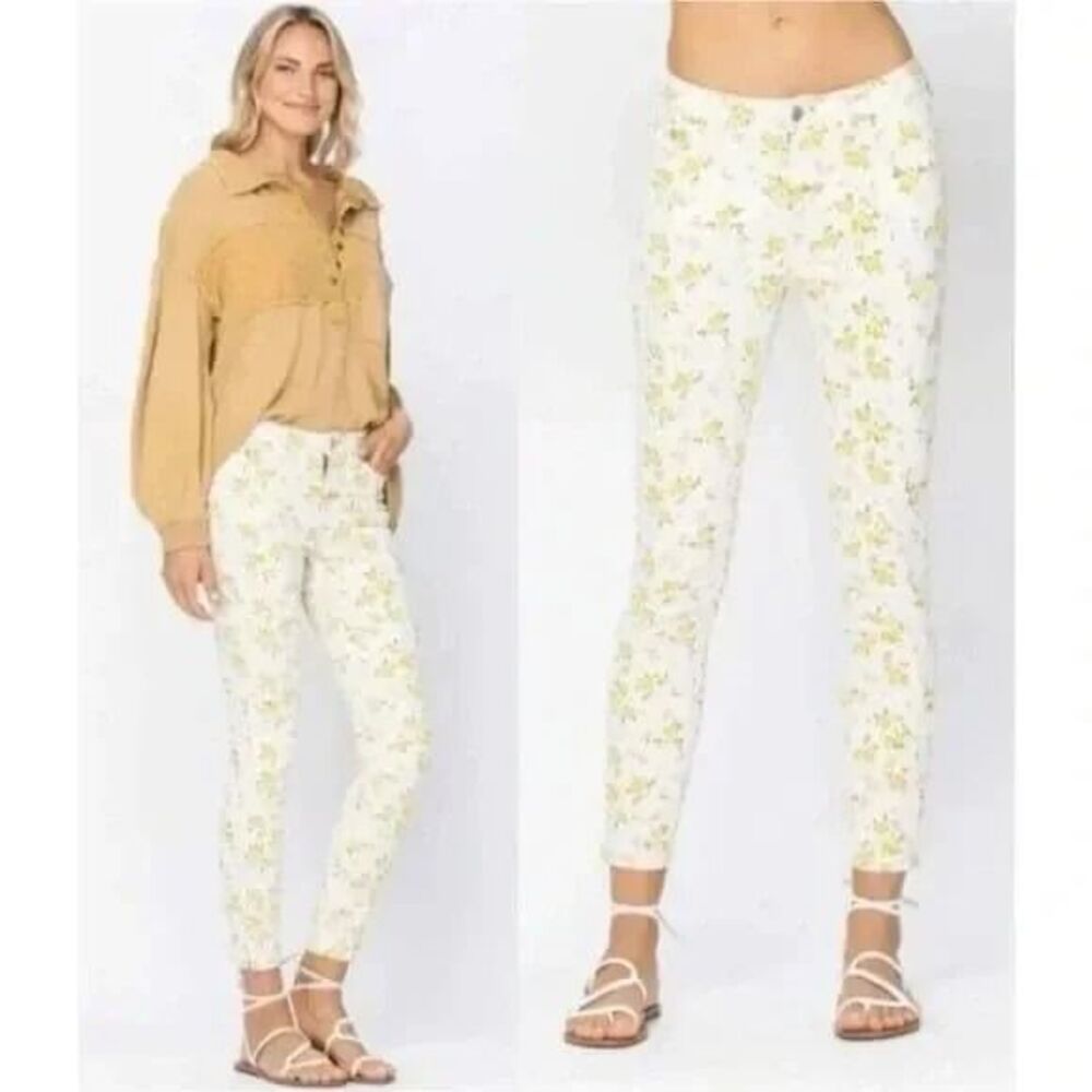 Judy Blue Midrise Golden Meadow Floral Cottage Core Skinny Fit Split Hem 7/28